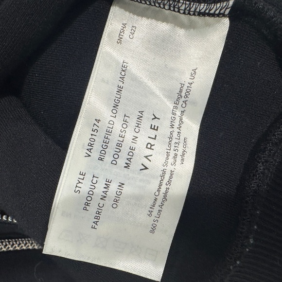 Varley Ridgefield long line black jacket. Cinch waist, sateen trim detail. - Picture 5 of 6